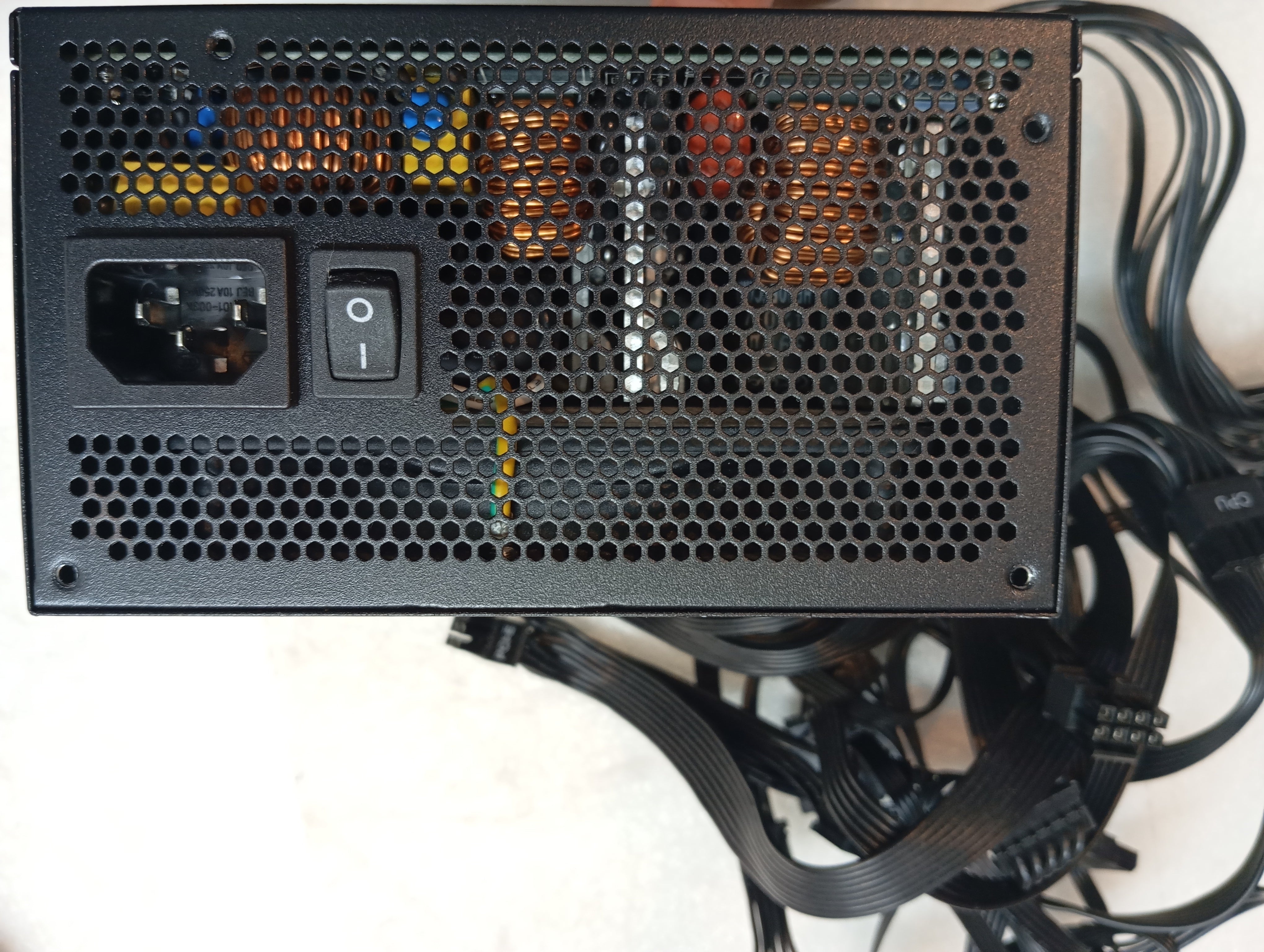 Refurbished Cooler Master Gold Series G600 600 watt Refurbished Cooler Master Gold Series G600 600 watt